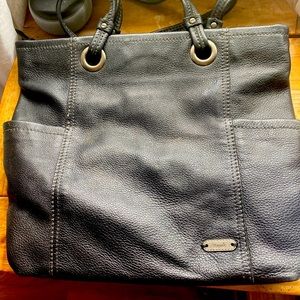 The Sak pebble leather bag in immaculate shape.